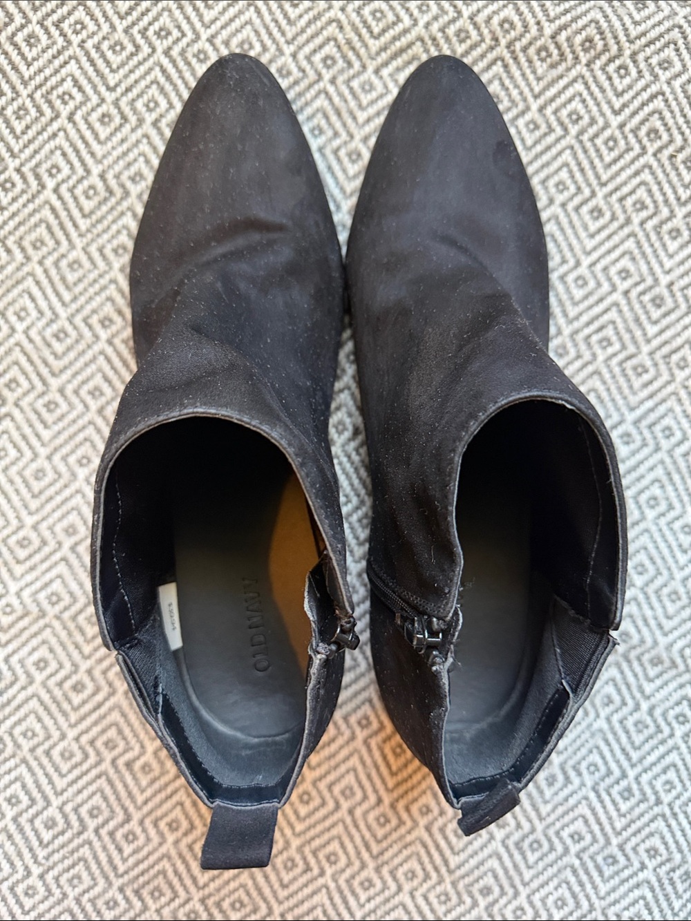 Old Navy Black Pointed Toe Ankle Booties - Picture 7 of 13